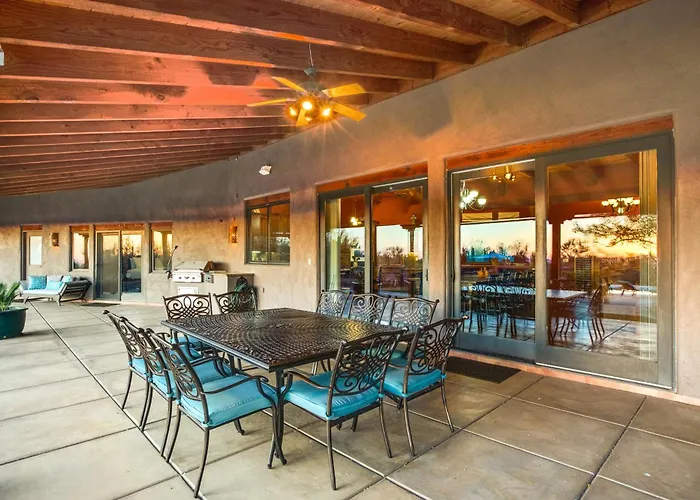 Serenity Oasis Estate Holiday home Marana